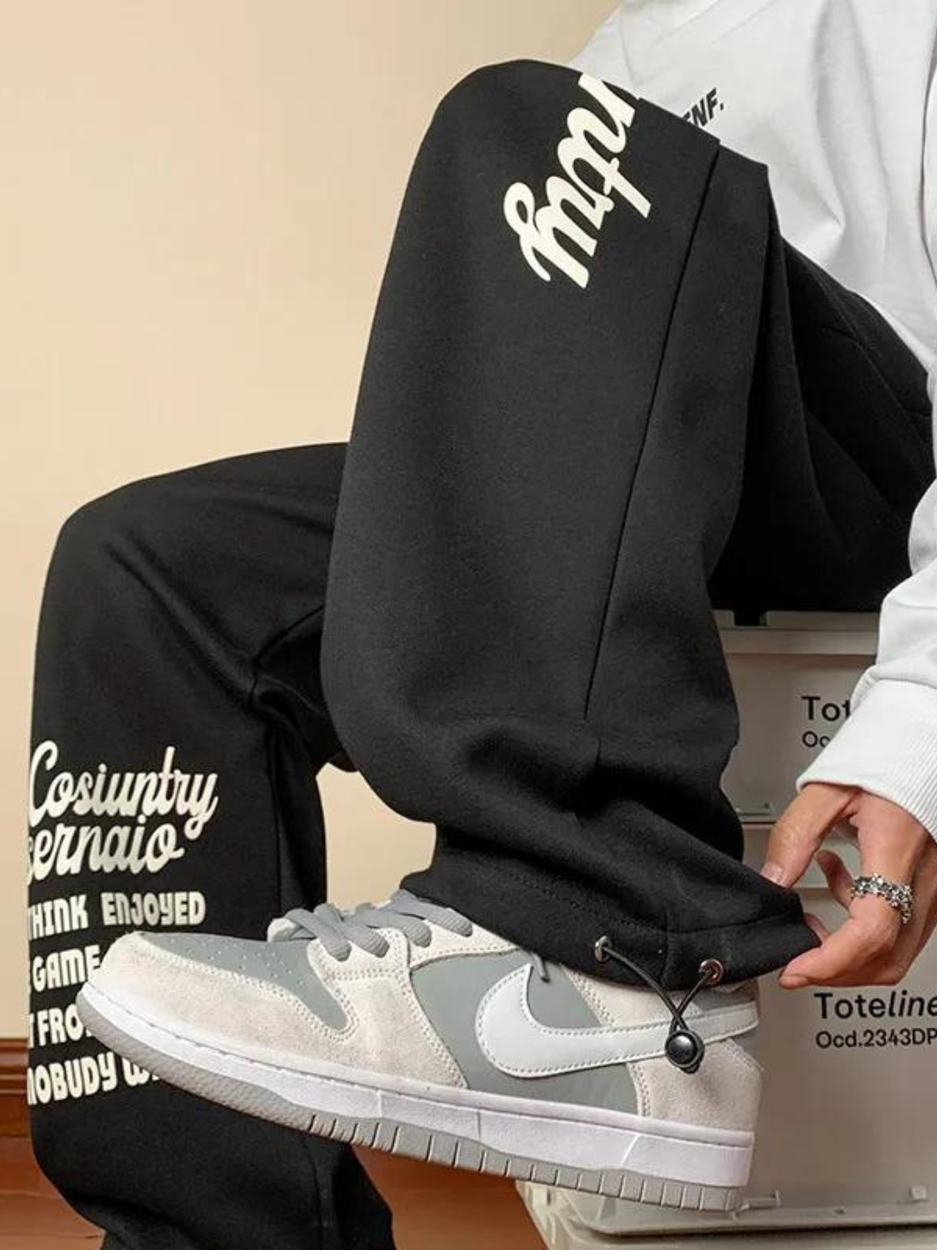 THE COSIUNTRY PANTS