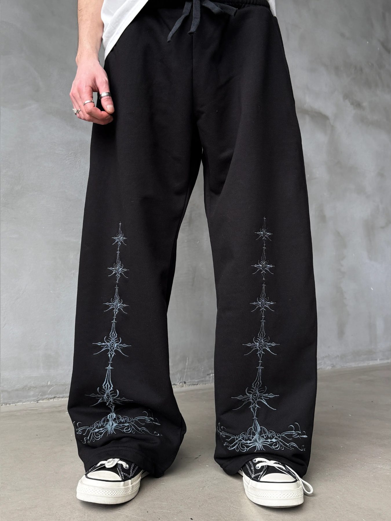 ECLIPSE THORN EMBROIDED PANTS