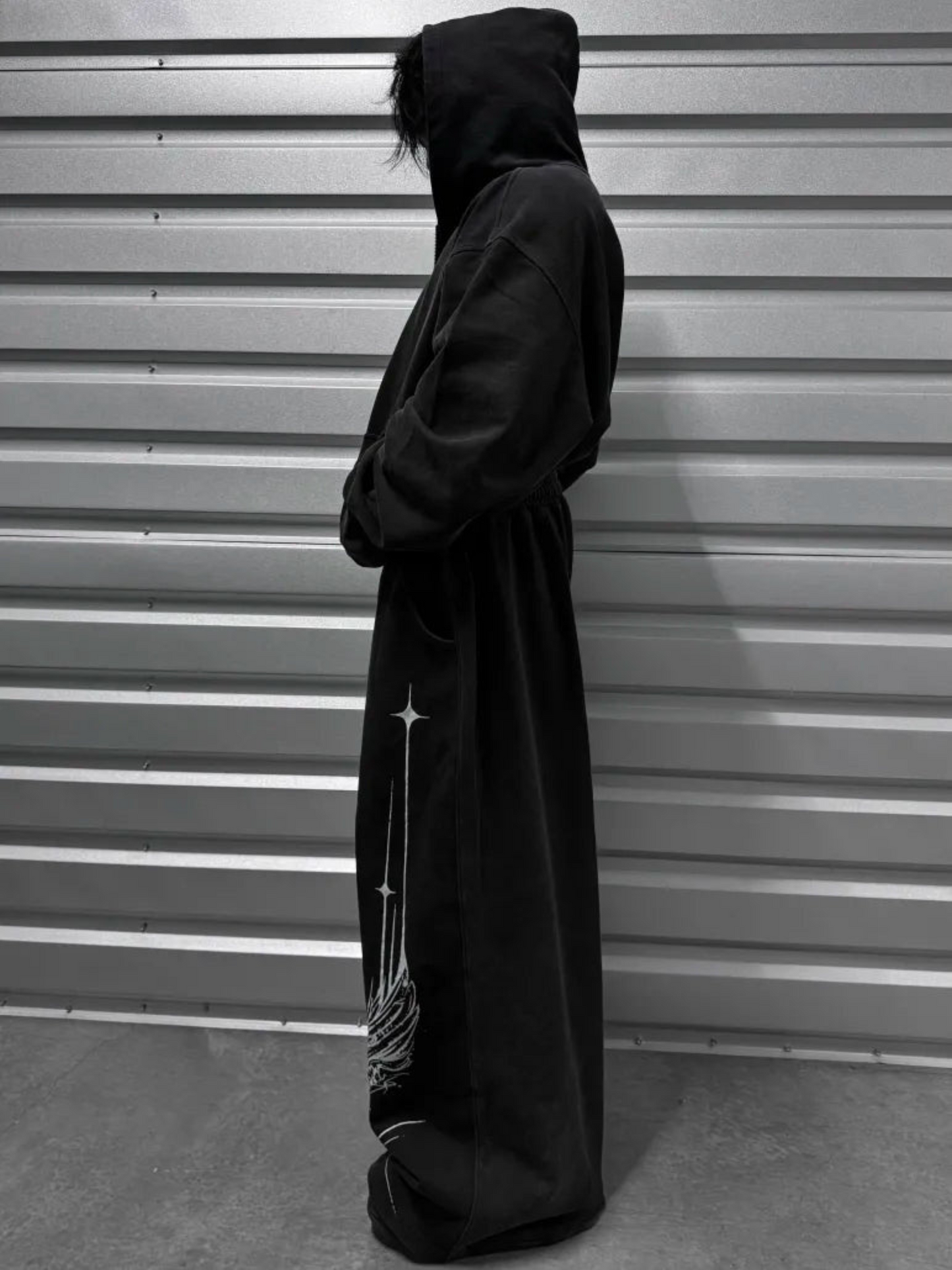 RAVEN DARK SWEATPANTS