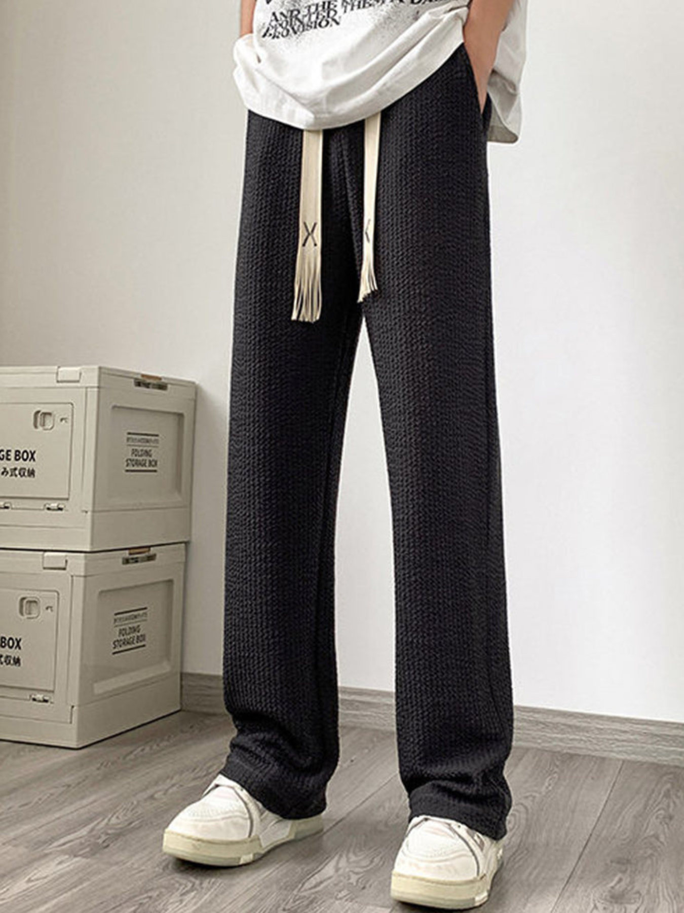 PLEATED MEN PANTS