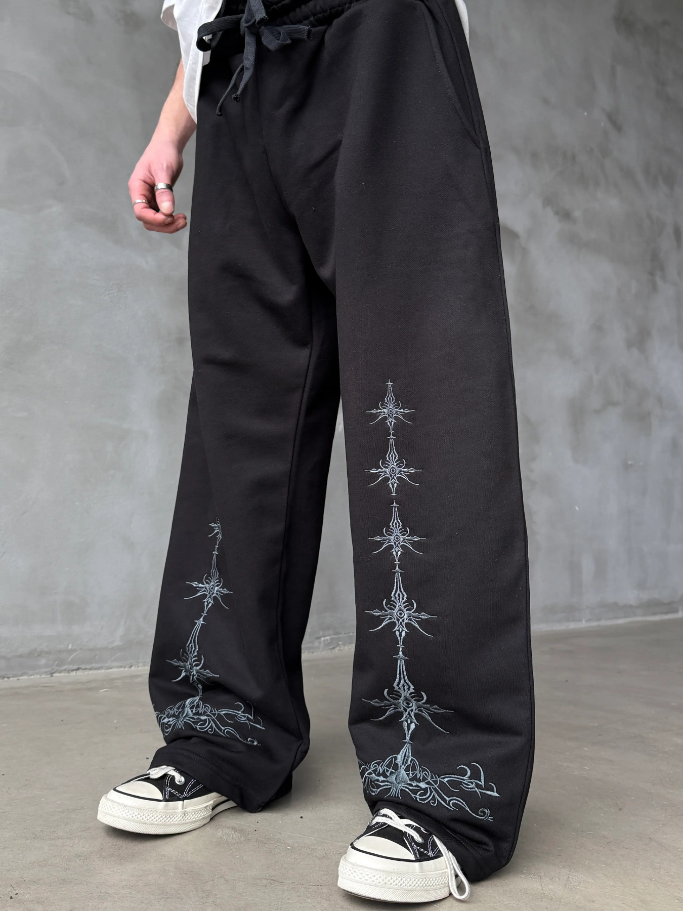 ECLIPSE THORN EMBROIDED PANTS