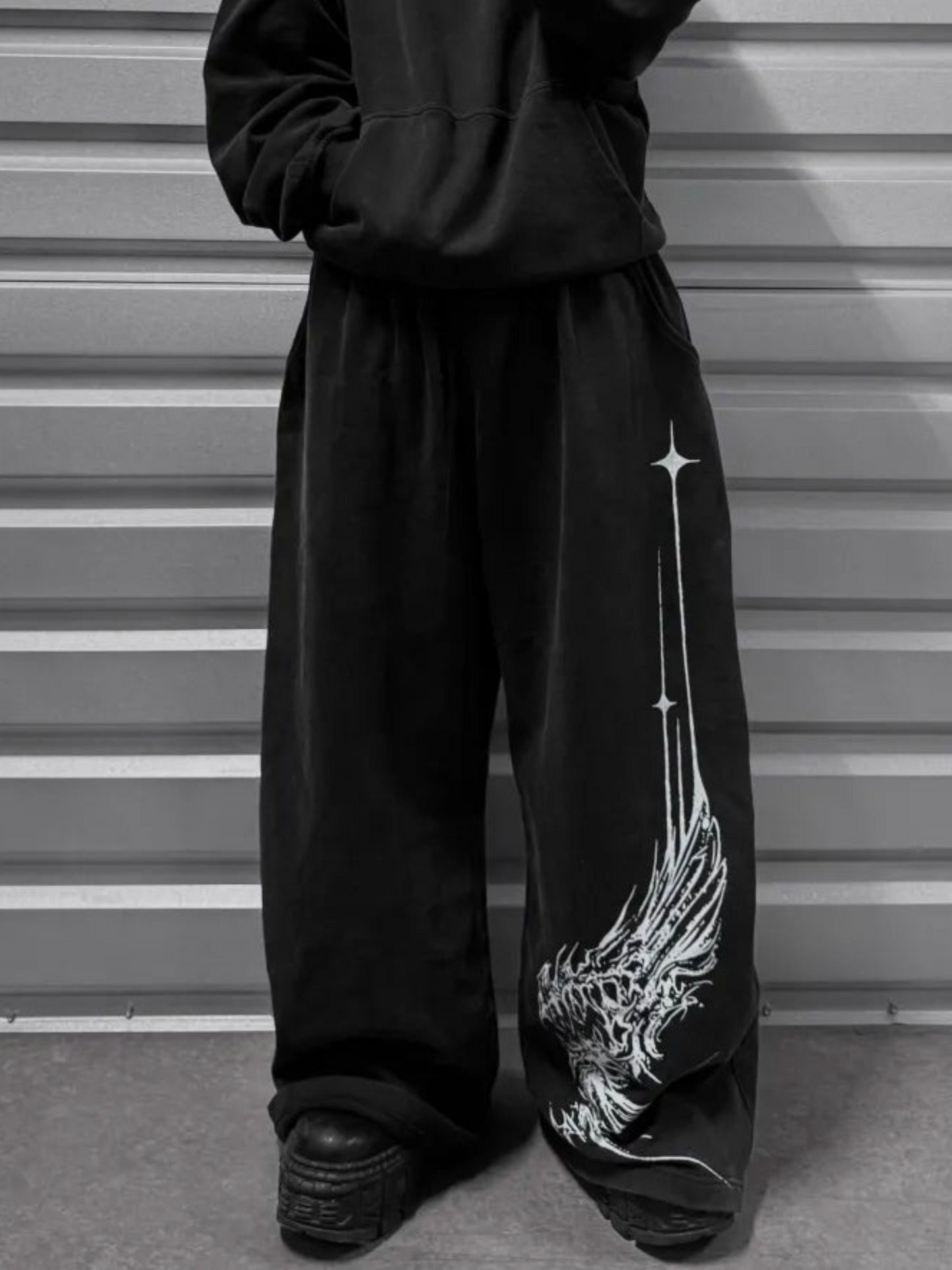 RAVEN DARK SWEATPANTS