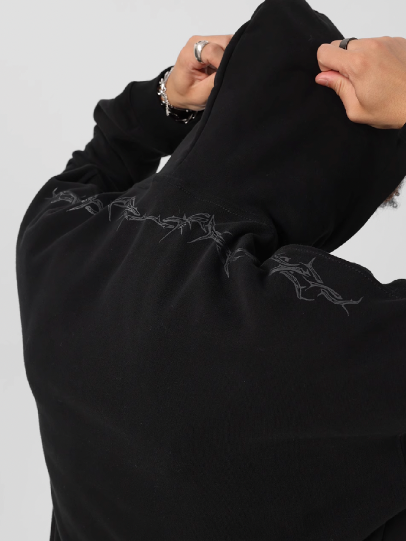 GLUE CRACK PRINT HOODIE