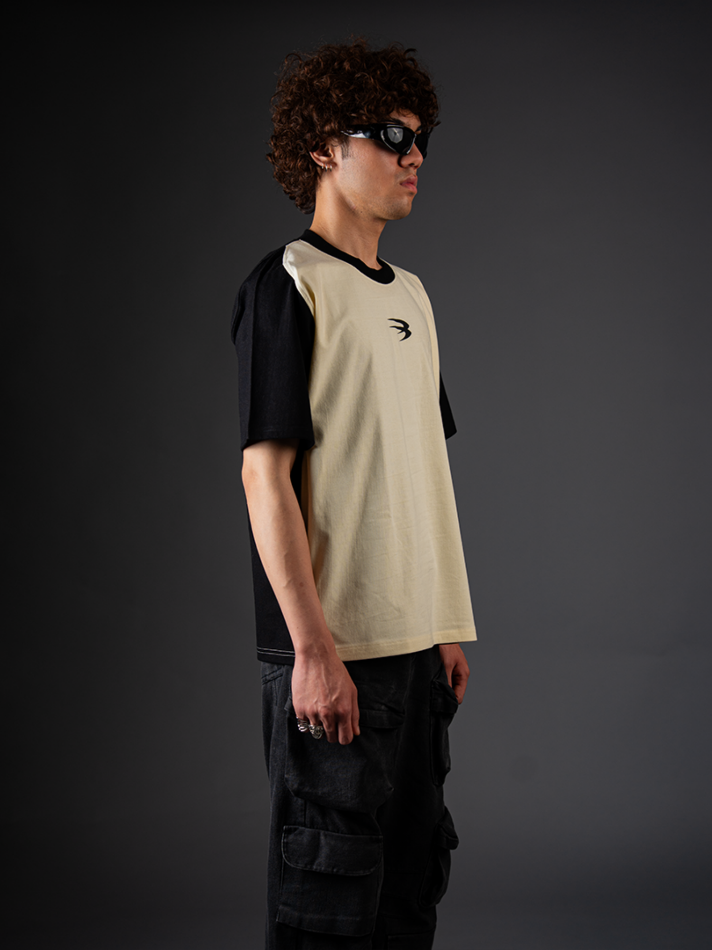 TWO-TONE MINIMAL T-SHIRT