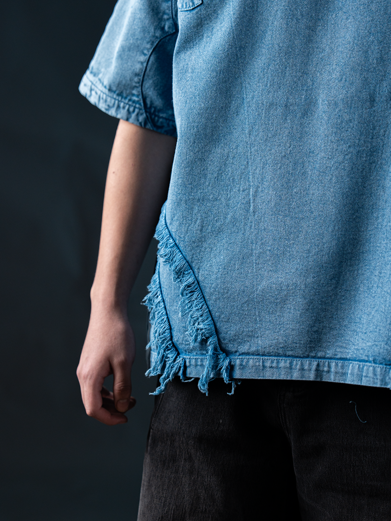RUIN ARMOR TEE - DENIM BLUE