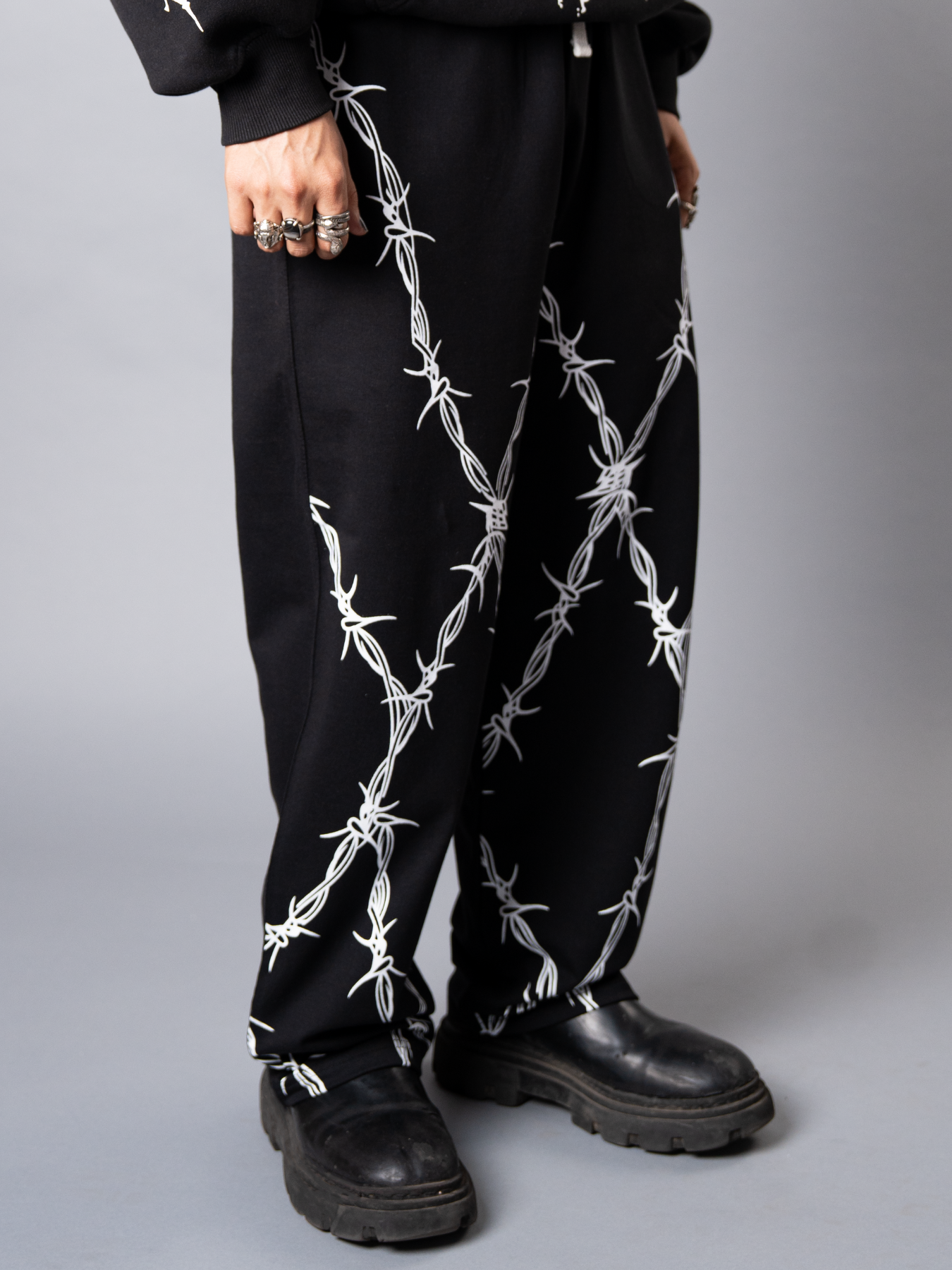THE THORNY PANTS V2
