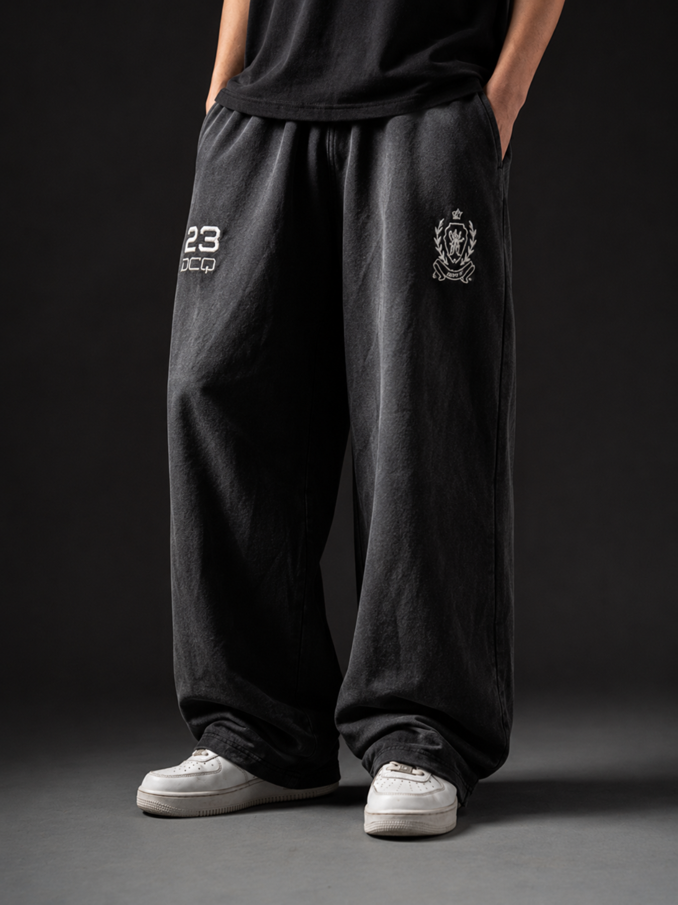 GRAVECREST SWEATPANTS