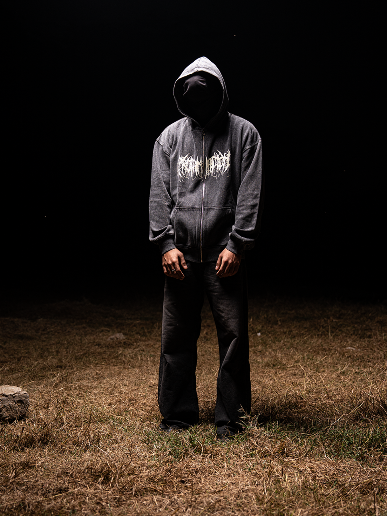 WHITE SOUL ZIP-UP HOODIE