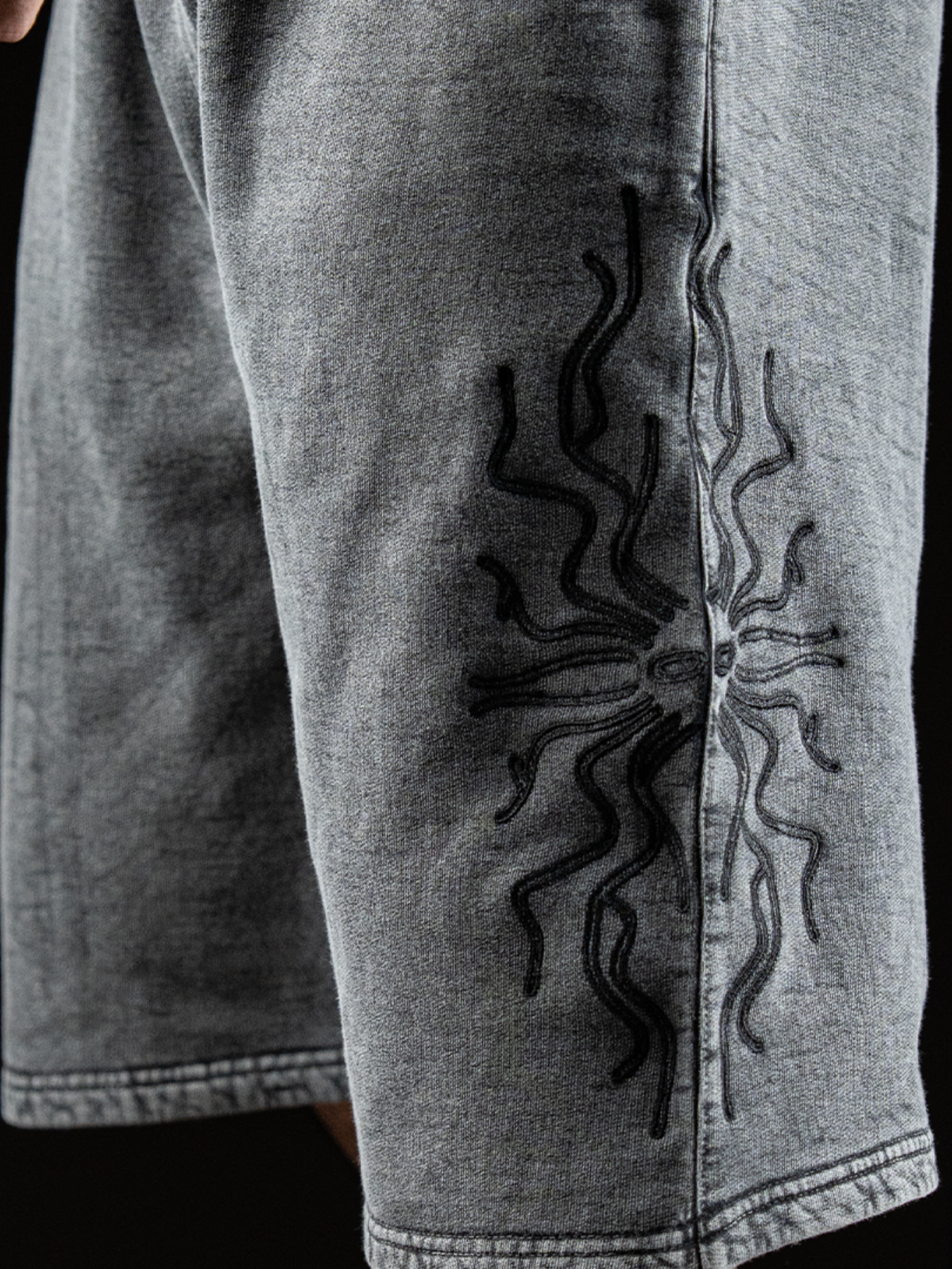 DARK HALO SHORTS