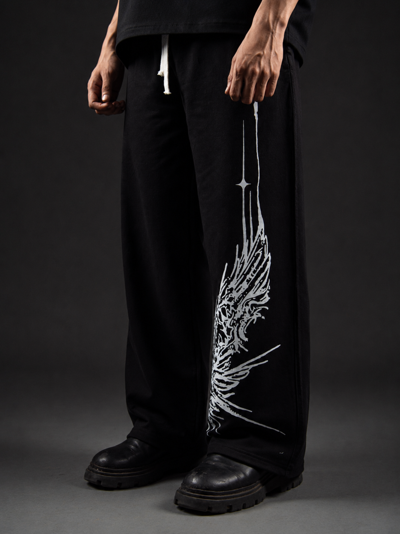 RAVEN DARK SWEATPANTS