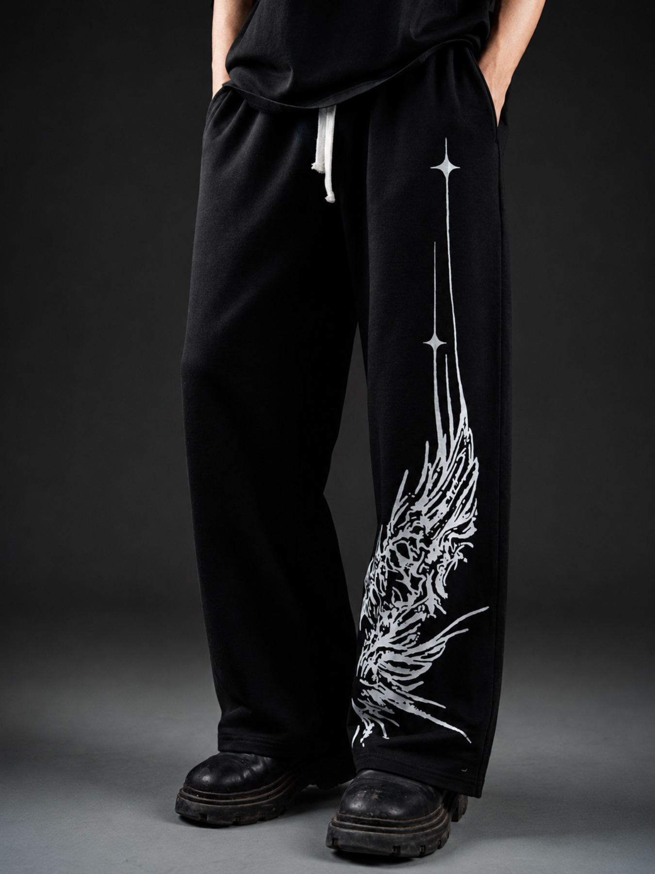 RAVEN DARK SWEATPANTS