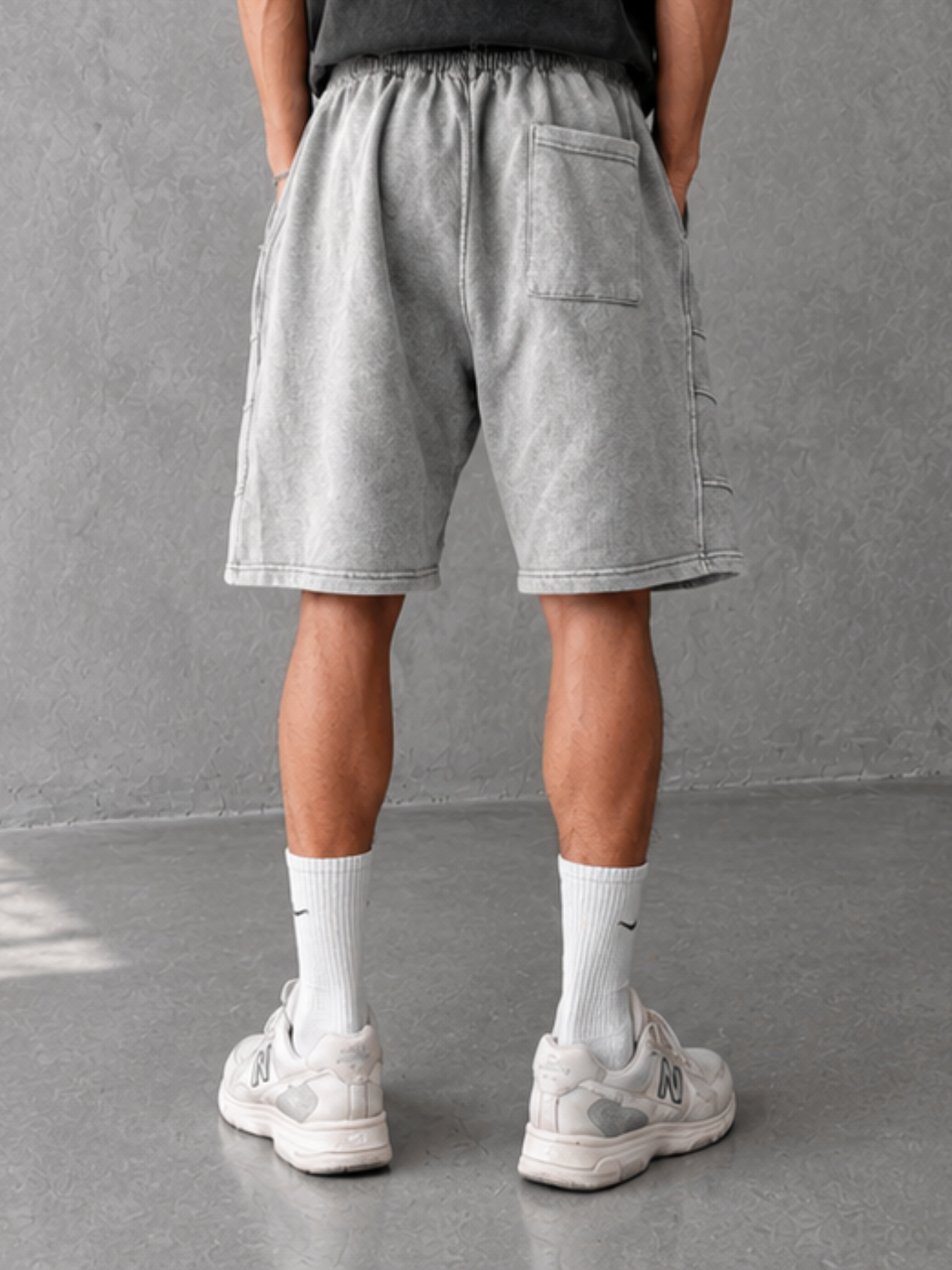 CONCRETE SHORTS