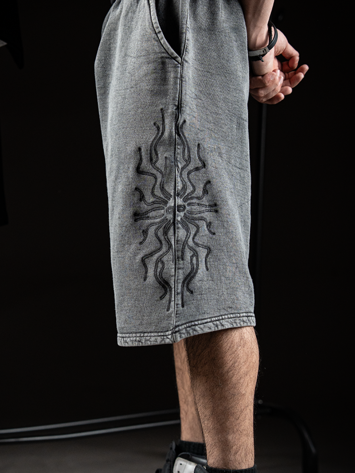DARK HALO SHORTS