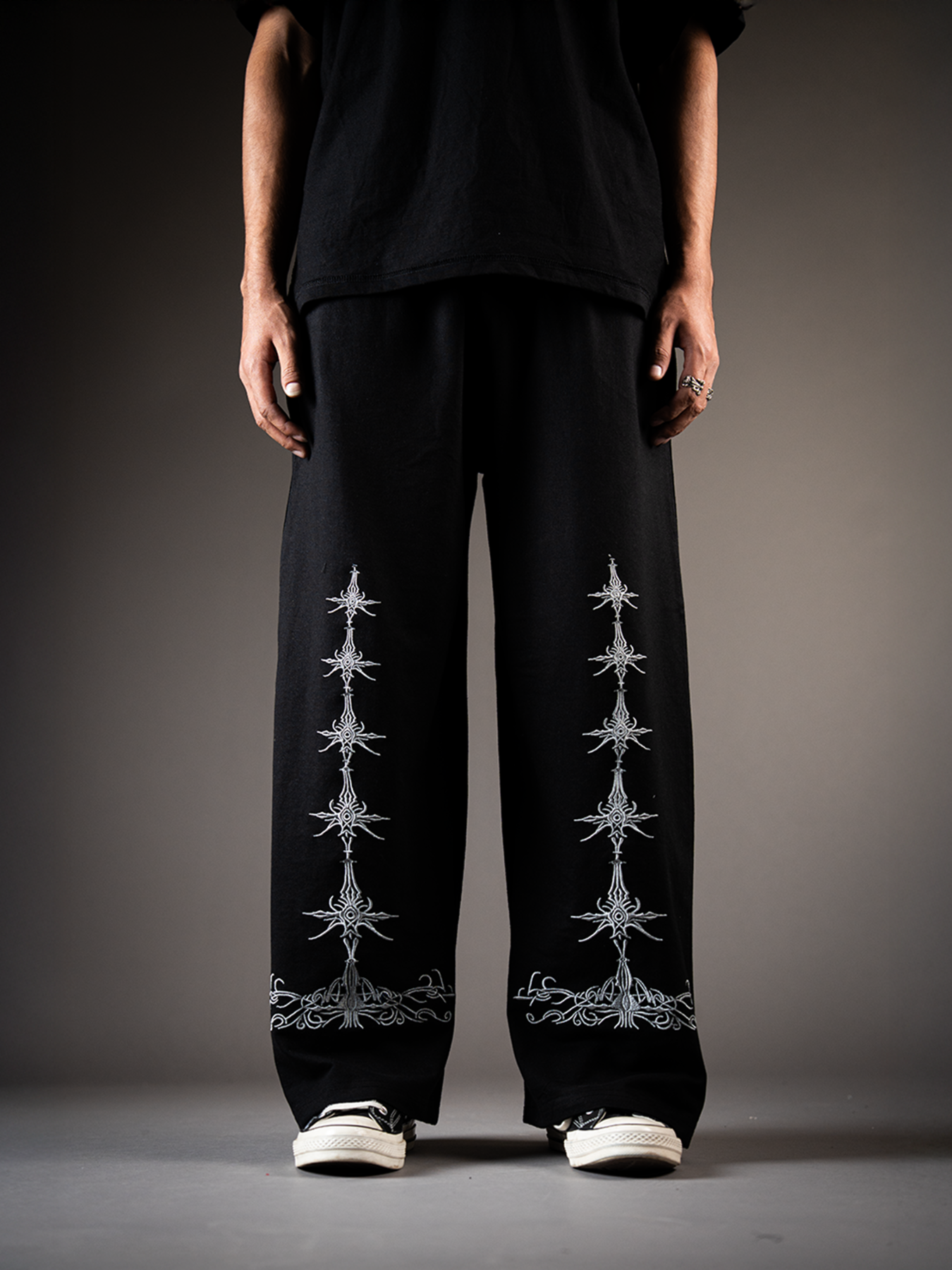 ECLIPSE THORN EMBROIDED PANTS