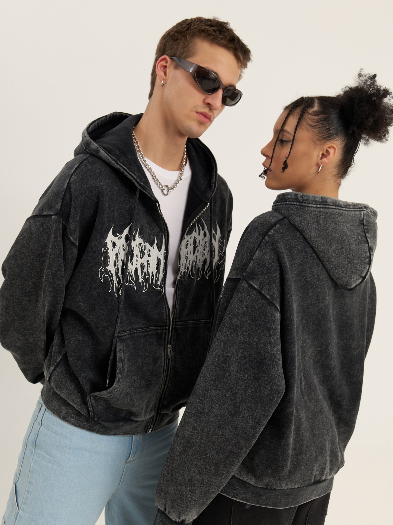 WHITE SOUL ZIP-UP HOODIE