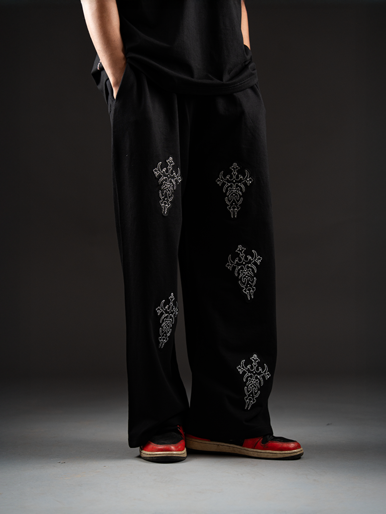 CRYPTIC CREST TROUSERS