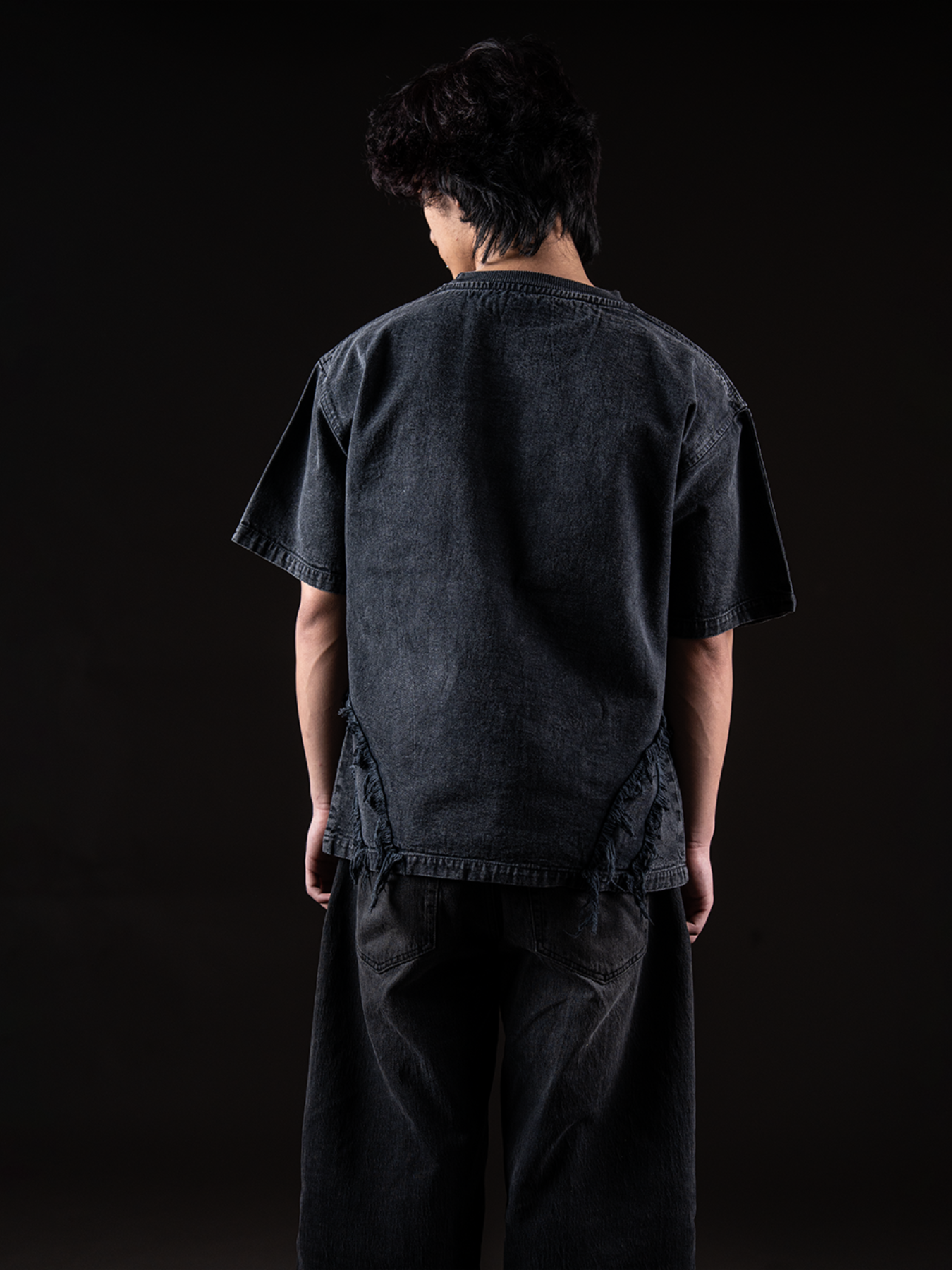 RUIN ARMOR TEE - ACID BLACK