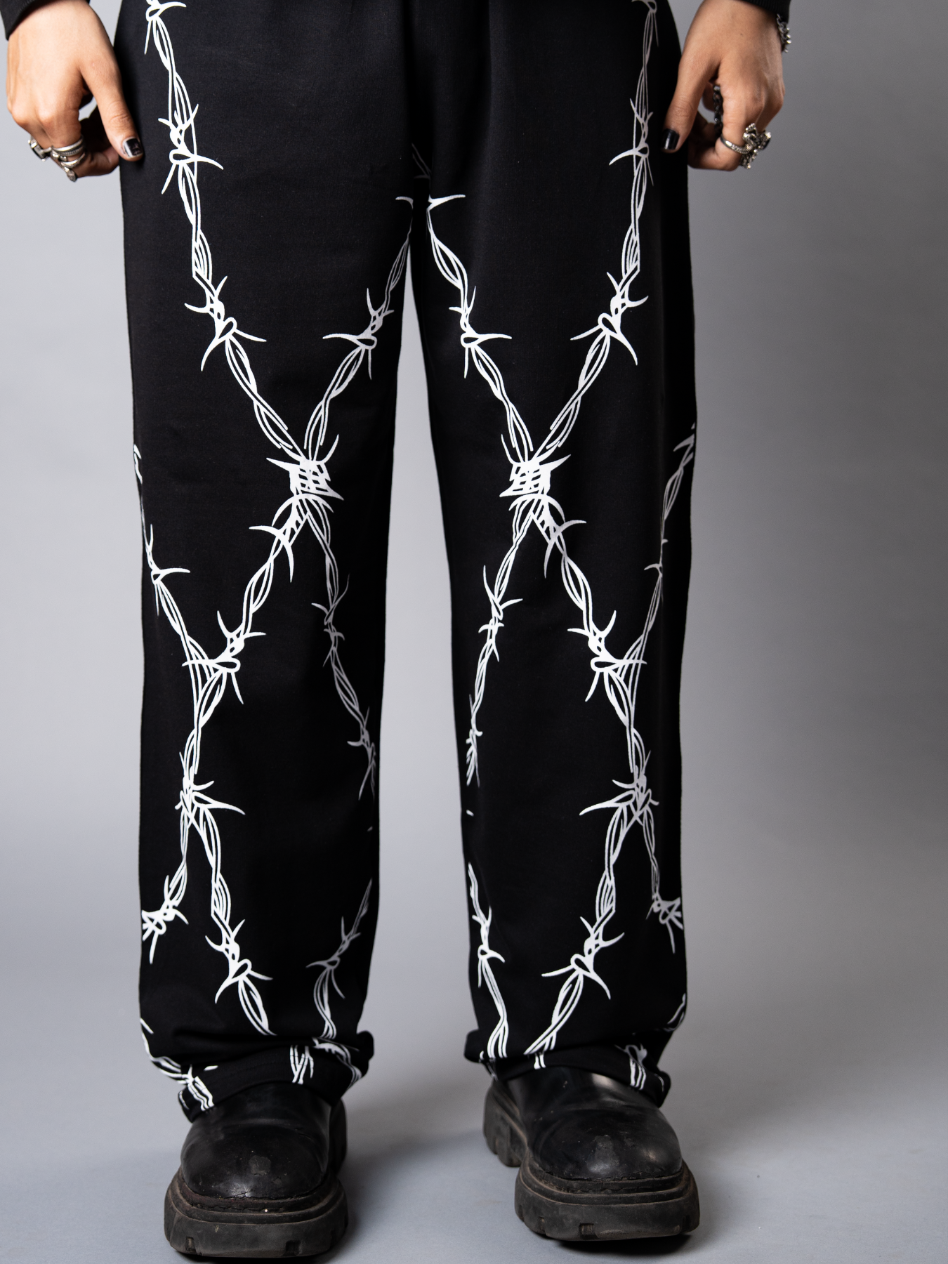 THE THORNY PANTS V2