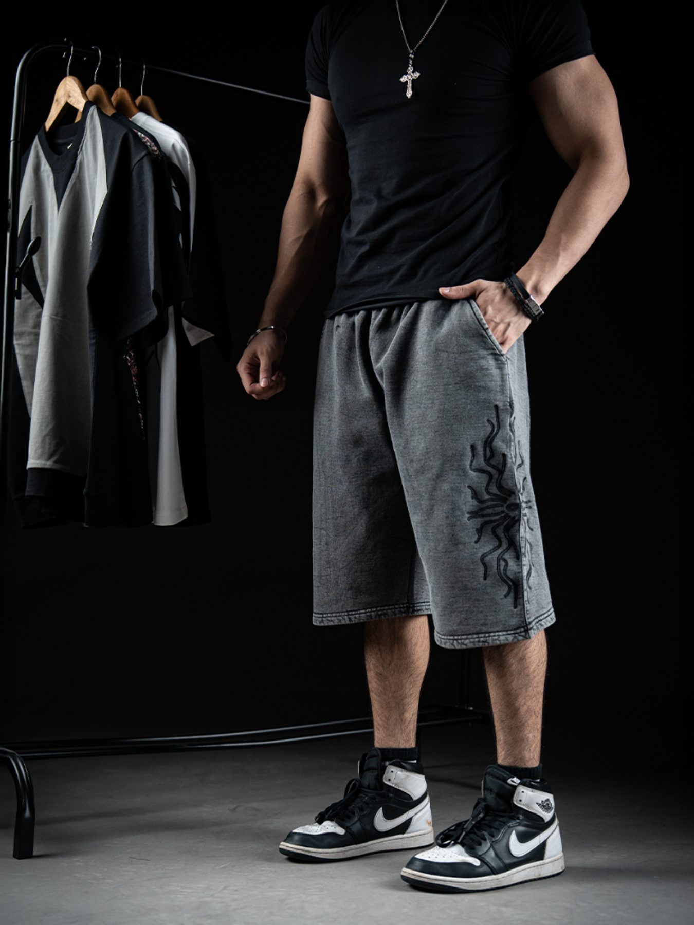 DARK HALO SHORTS
