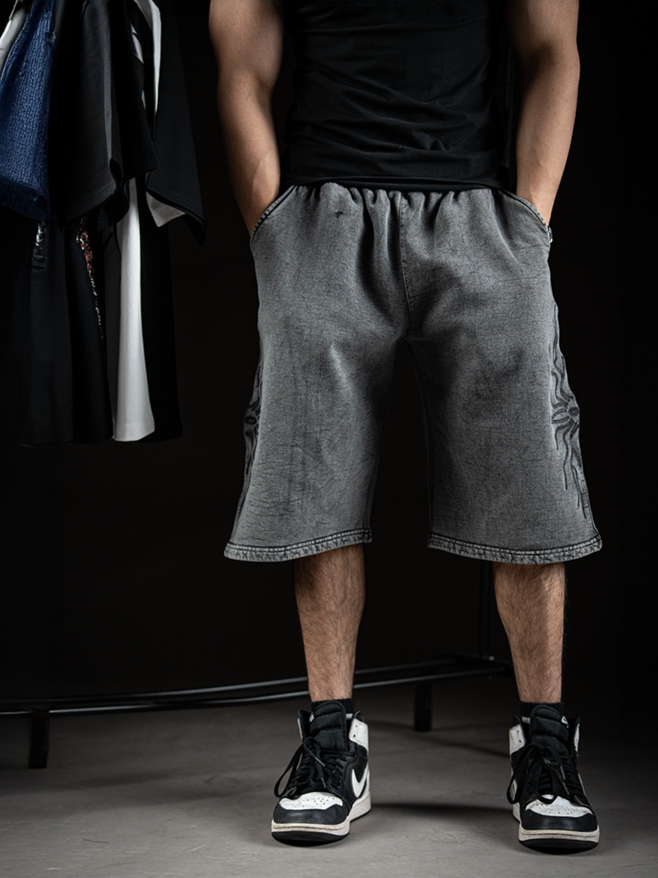 DARK HALO SHORTS