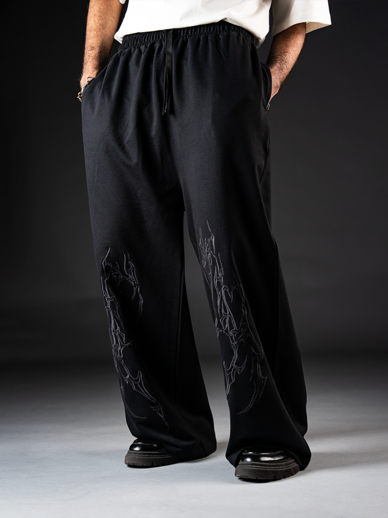 GOTHIC SPIRE EMBROIDERED SWEATPANTS