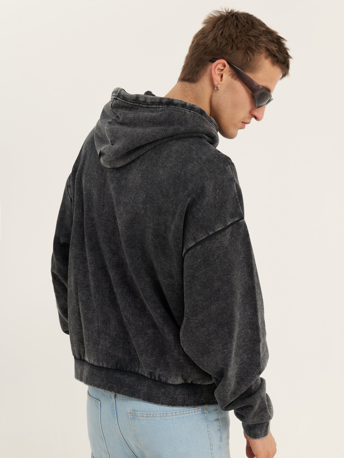 WHITE SOUL ZIP-UP HOODIE