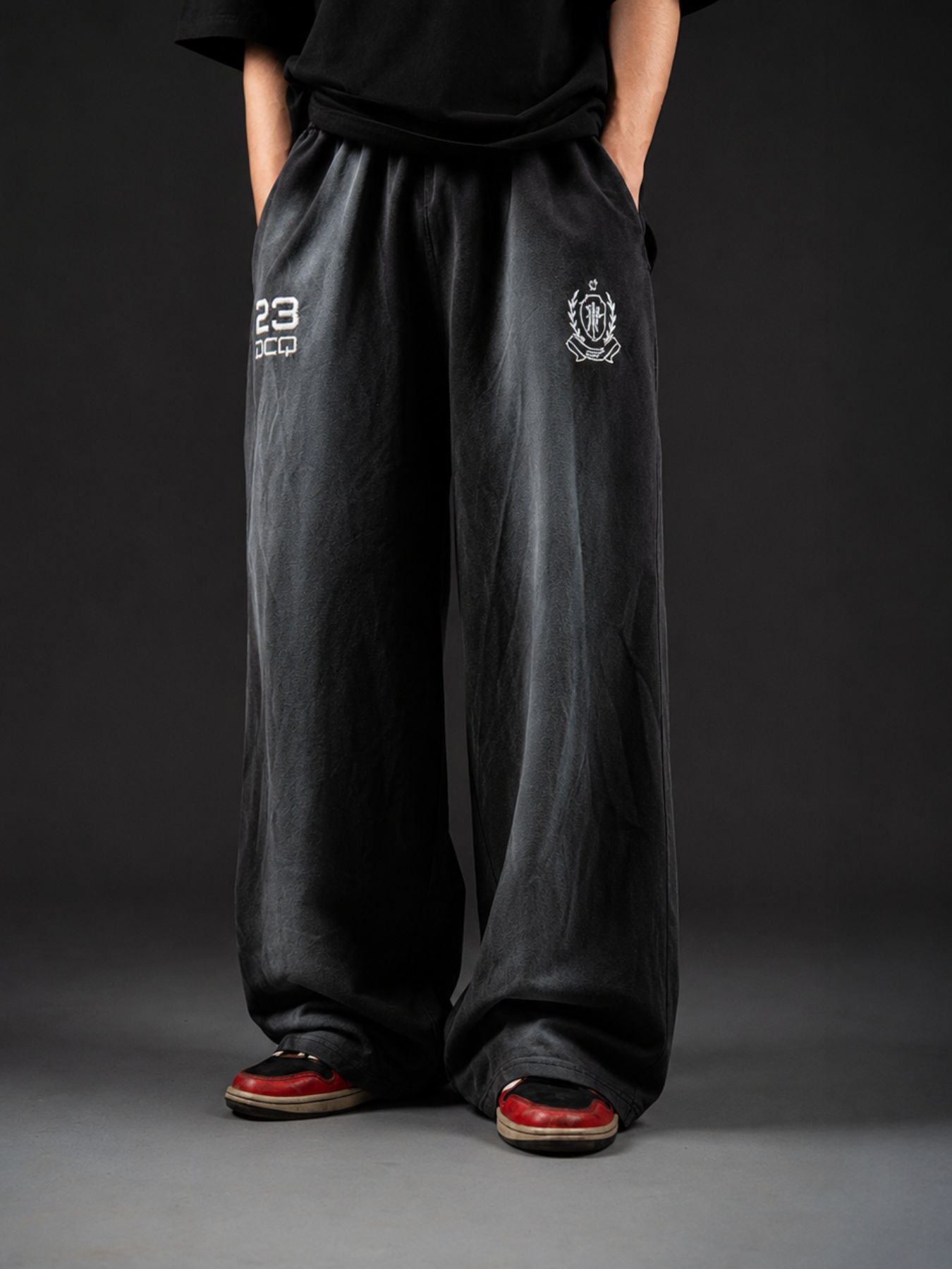 GRAVECREST SWEATPANTS