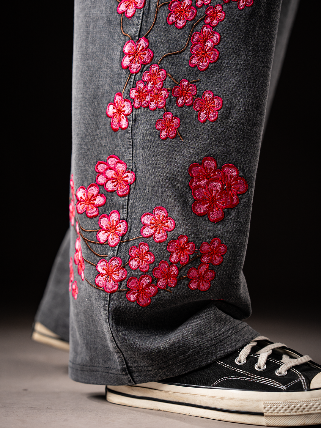 SAKURA ASH SWEATPANTS
